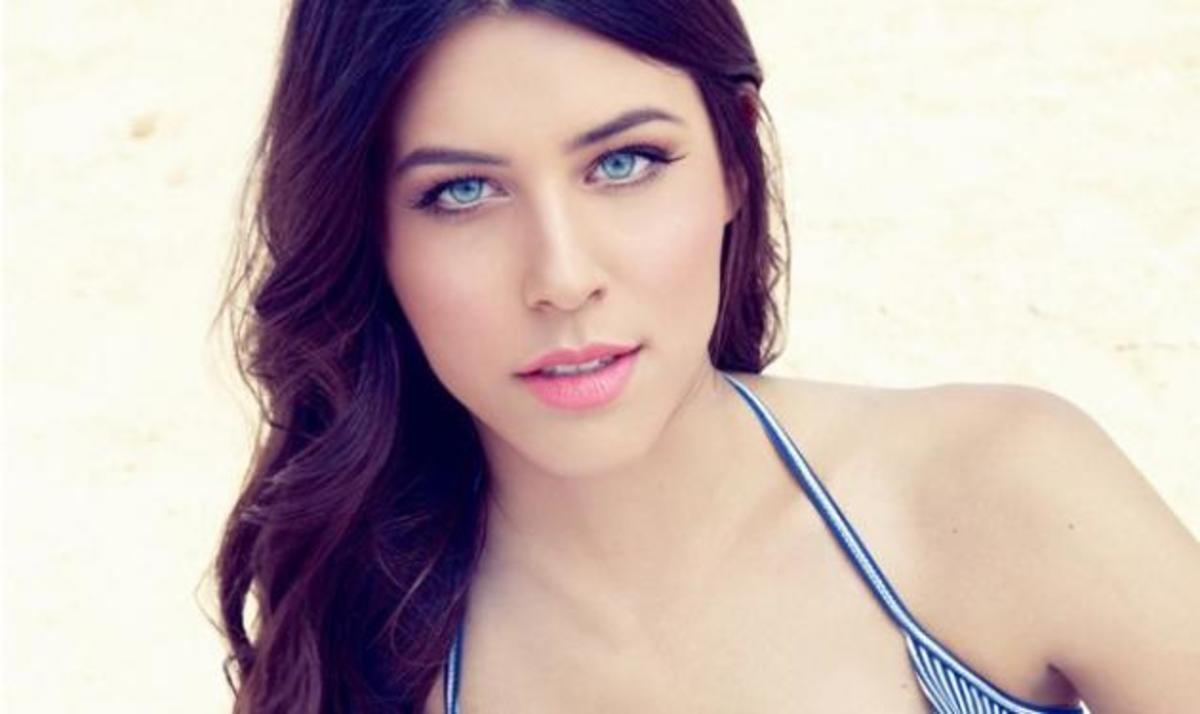 Nέες πρωτιές για τη Demy! | Newsit.gr Nέες πρωτιές για τη Demy! | Newsit.gr