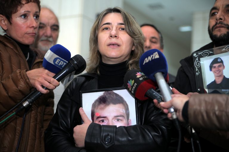 «Να, δείτε – Αυτόν εδώ σκοτώσατε» | Newsit.gr «Να, δείτε – Αυτόν εδώ σκοτώσατε» | Newsit.gr