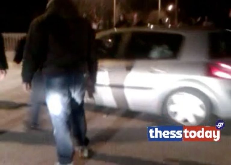 Η στιγμή της επίθεσης οπαδών του ΠΑΟΚ στον Δώνη (VIDEO) | Newsit.gr Η στιγμή της επίθεσης οπαδών του ΠΑΟΚ στον Δώνη (VIDEO) | Newsit.gr