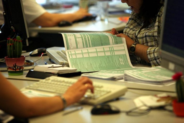 Οι 8 κωδικοί στη φορολογική δήλωση που «καίνε» | Newsit.gr Οι 8 κωδικοί στη φορολογική δήλωση που «καίνε» | Newsit.gr