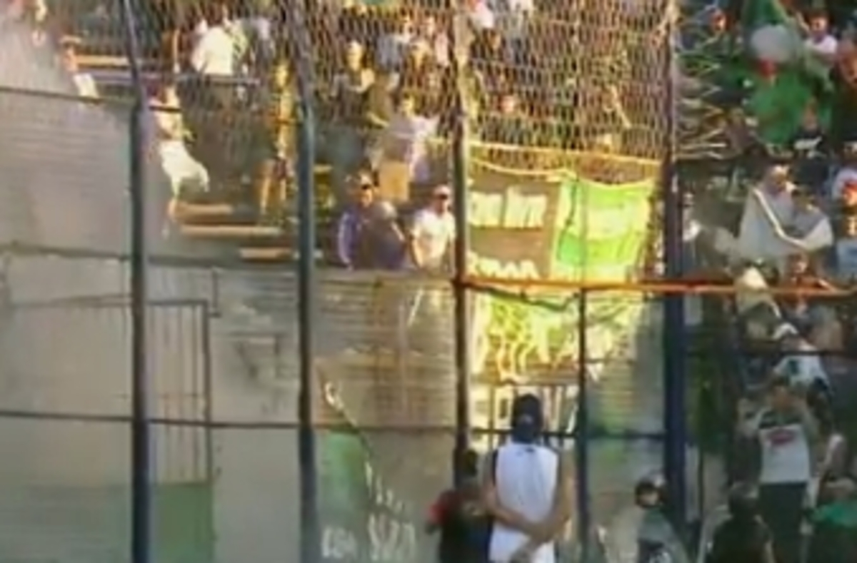 Νεκρός οπαδός από πυροβολισμό – Μαχαιρώθηκε 11χρονος (VIDEO) | Newsit.gr Νεκρός οπαδός από πυροβολισμό – Μαχαιρώθηκε 11χρονος (VIDEO) | Newsit.gr