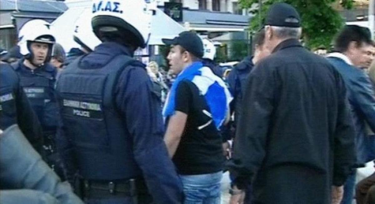 Δολοφονική επίθεση σε υποψήφιους βουλευτές από μέλη της Χρυσής Αυγής | Newsit.gr Δολοφονική επίθεση σε υποψήφιους βουλευτές από μέλη της Χρυσής Αυγής | Newsit.gr