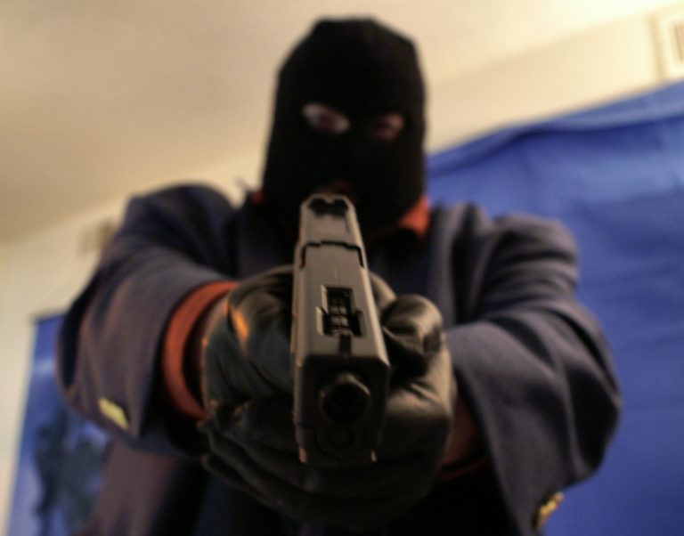 Τρόμος στους δρόμους – Εκτός ελέγχου η εγκληματικότητα – 8 ληστείες καταστημάτων από χθες το βράδυ! | Newsit.gr Τρόμος στους δρόμους – Εκτός ελέγχου η εγκληματικότητα – 8 ληστείες καταστημάτων από χθες το βράδυ! | Newsit.gr