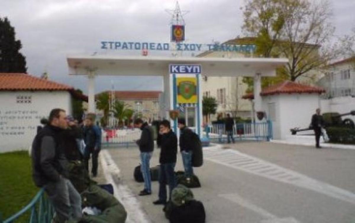 Λαμία: «Αφήστε τους φαντάρους έξω για να κάνουν τζίρο τα μαγαζιά μας»! | Newsit.gr Λαμία: «Αφήστε τους φαντάρους έξω για να κάνουν τζίρο τα μαγαζιά μας»! | Newsit.gr