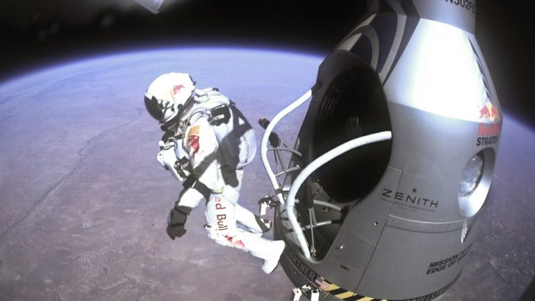 Τι έλεγε ο Felix Baumgartner κατά την πτώση (VIDEO) | Newsit.gr Τι έλεγε ο Felix Baumgartner κατά την πτώση (VIDEO) | Newsit.gr