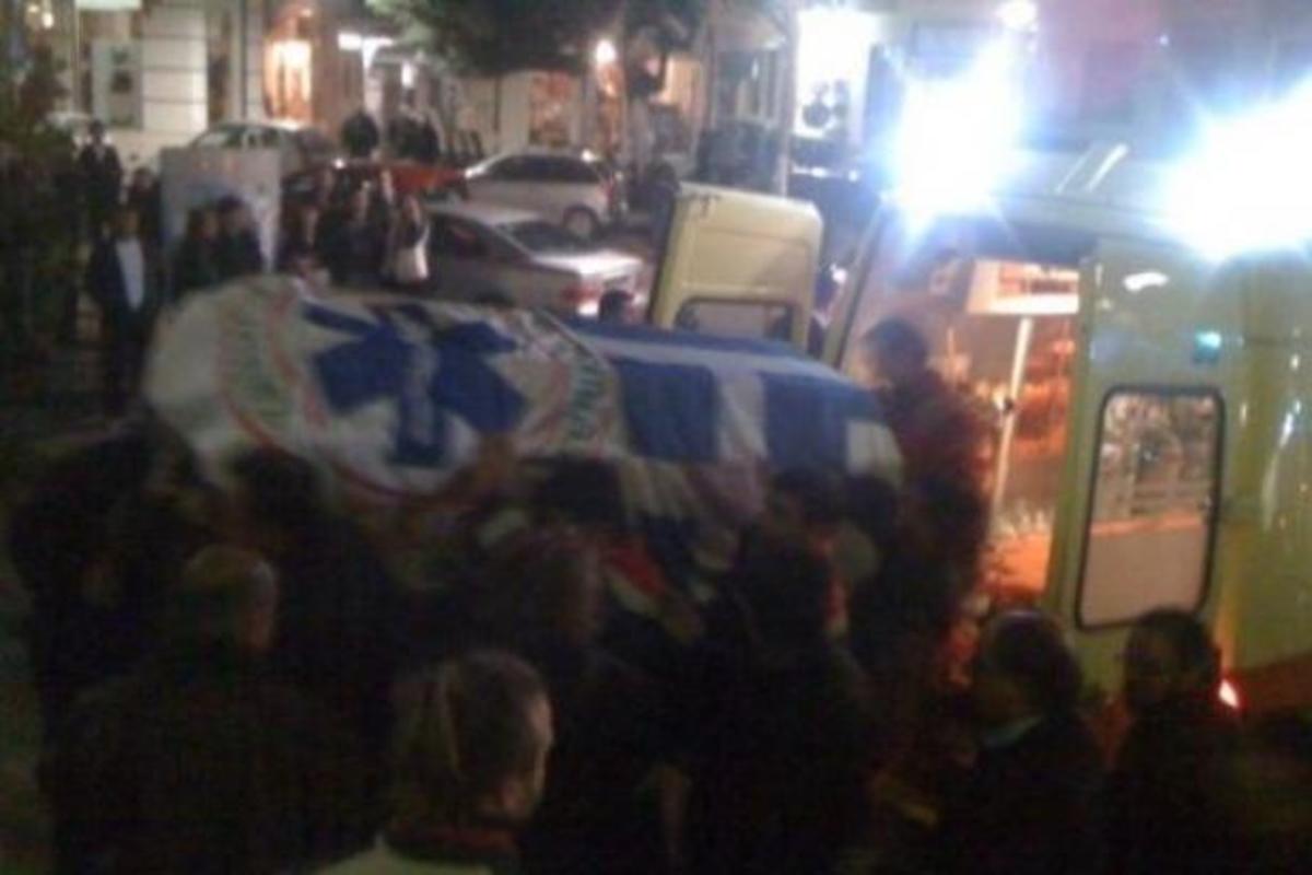 Σπαραγμός στην Κρήτη – Τυλιγμένα με την ελληνική σημαία τα φέρετρα των δύο θυμάτων του δυστυχήματος – ΦΩΤΟ | Newsit.gr Σπαραγμός στην Κρήτη – Τυλιγμένα με την ελληνική σημαία τα φέρετρα των δύο θυμάτων του δυστυχήματος – ΦΩΤΟ | Newsit.gr