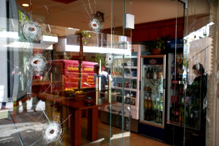 Τους συνέλαβαν μετά από 9 ληστείες και το θάνατο ενός πολίτη | Newsit.gr Τους συνέλαβαν μετά από 9 ληστείες και το θάνατο ενός πολίτη | Newsit.gr