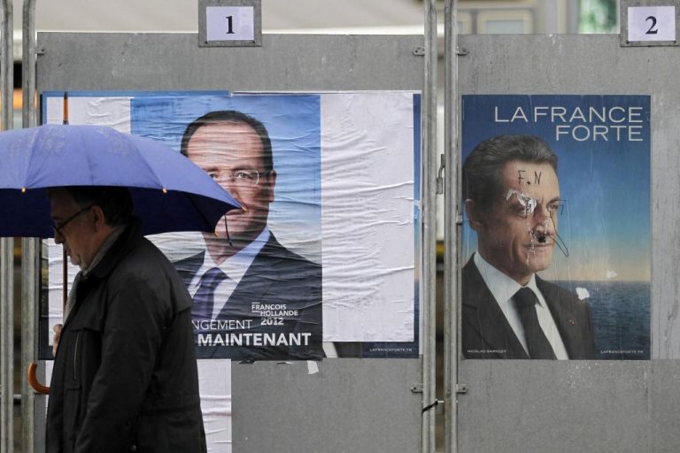 Γκρο πλαν σε Σαρκοζί και Ολάντ | Newsit.gr Γκρο πλαν σε Σαρκοζί και Ολάντ | Newsit.gr