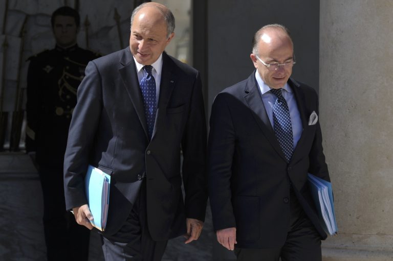 Οι Γάλλοι υπουργοί κάνουν περικοπές! | Newsit.gr Οι Γάλλοι υπουργοί κάνουν περικοπές! | Newsit.gr