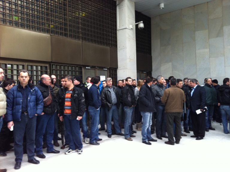 Στο δρόμο οι αστυνομικοί για τη δολοφονία των δύο συναδέλφων τους | Newsit.gr Στο δρόμο οι αστυνομικοί για τη δολοφονία των δύο συναδέλφων τους | Newsit.gr