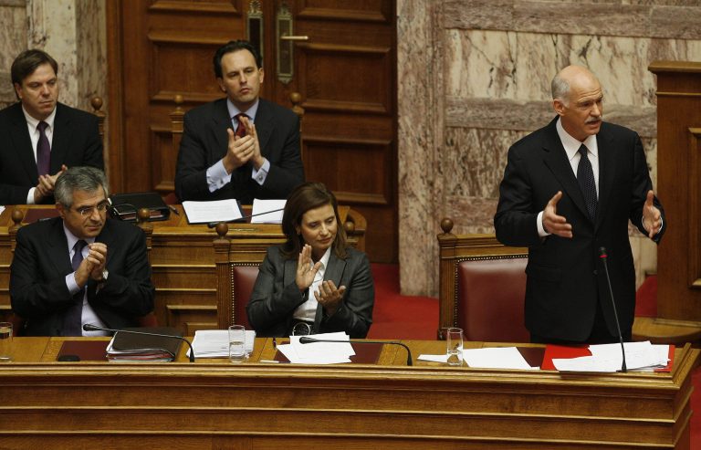 Κόντρα Παπανδρέου – Σαμαρά στην Βουλή – Παπανδρέου: Αν δεν μπει τάξη θα μας πάρουν με τις πέτρες! | Newsit.gr Κόντρα Παπανδρέου – Σαμαρά στην Βουλή – Παπανδρέου: Αν δεν μπει τάξη θα μας πάρουν με τις πέτρες! | Newsit.gr