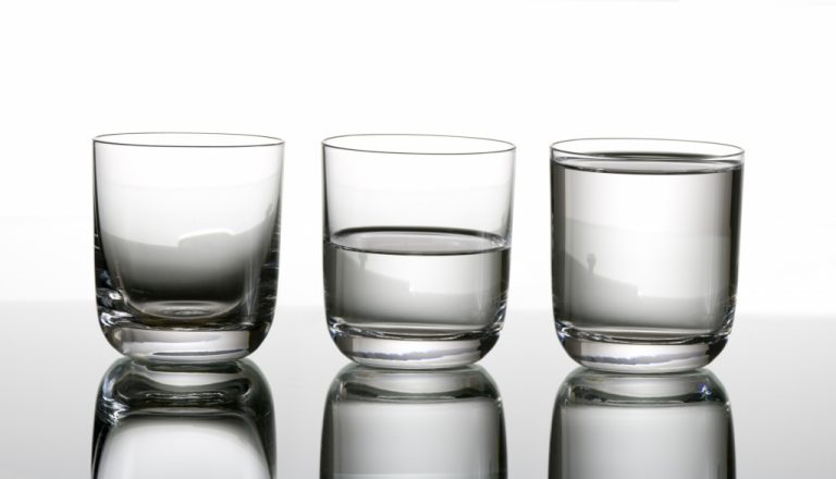 Να βλέπετε πάντα το ποτήρι μισογεμάτο για να ζήσετε… περισσότερο | Newsit.gr Να βλέπετε πάντα το ποτήρι μισογεμάτο για να ζήσετε… περισσότερο | Newsit.gr