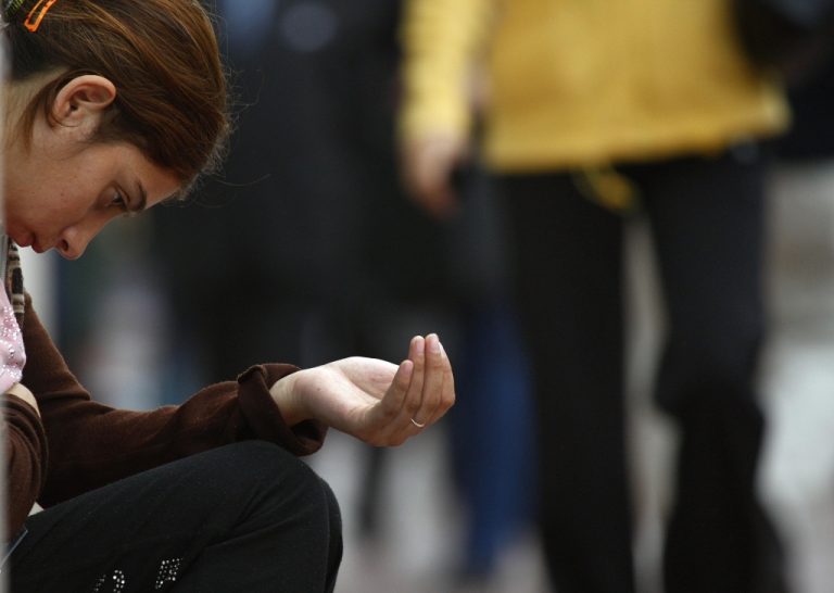 Αθήνα: ‘Αλλη μια πρωτεύουσα της επαιτείας | Newsit.gr Αθήνα: ‘Αλλη μια πρωτεύουσα της επαιτείας | Newsit.gr
