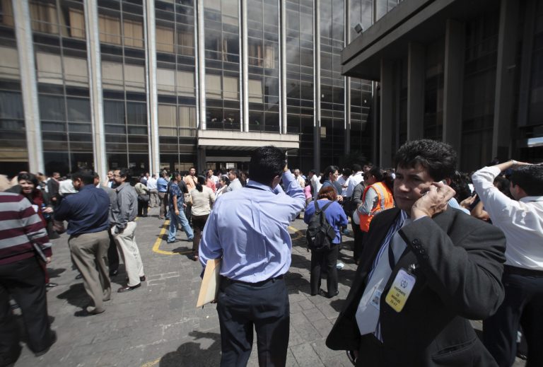 39 οι νεκροί από το σεισμό των 7,4 ρίχτερ στη Γουατεμάλα | Newsit.gr 39 οι νεκροί από το σεισμό των 7,4 ρίχτερ στη Γουατεμάλα | Newsit.gr
