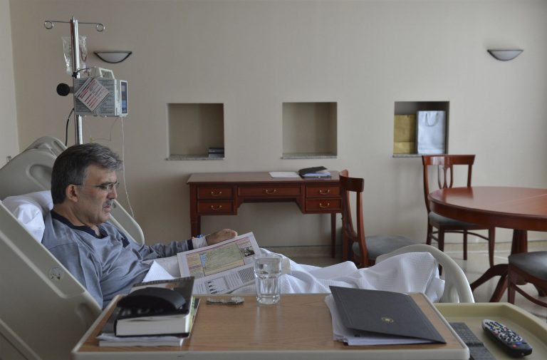 Εξιτήριο για τον Γκιουλ | Newsit.gr Εξιτήριο για τον Γκιουλ | Newsit.gr