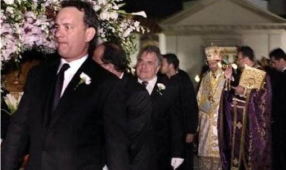 Tom Hanks: Κουβάλησε τον επιτάφιο σε εκκλησία τους Los Angeles | Newsit.gr Tom Hanks: Κουβάλησε τον επιτάφιο σε εκκλησία τους Los Angeles | Newsit.gr