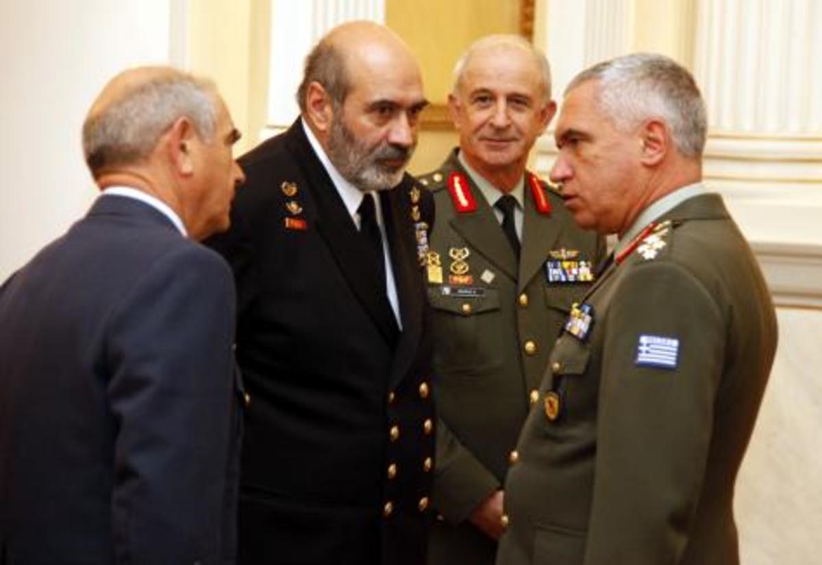 Κρίσεις Αρχηγών: «Μένουν μέχρι να φύγουν» και οι τεράστιες ευθύνες Μπεγλίτη | Newsit.gr Κρίσεις Αρχηγών: «Μένουν μέχρι να φύγουν» και οι τεράστιες ευθύνες Μπεγλίτη | Newsit.gr