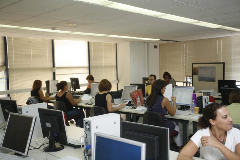 Τέλος στις συμβάσεις έργου; | Newsit.gr Τέλος στις συμβάσεις έργου; | Newsit.gr