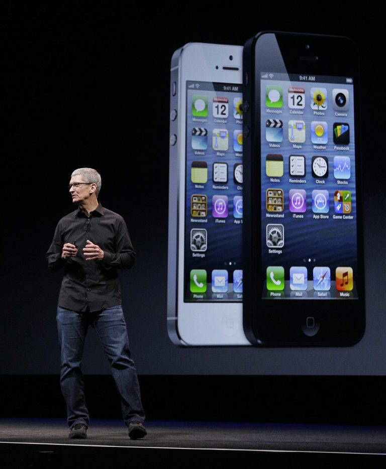 Πάνω από 2 εκατ. παραγγελίες του iPhone 5 σε 24 ώρες | Newsit.gr Πάνω από 2 εκατ. παραγγελίες του iPhone 5 σε 24 ώρες | Newsit.gr