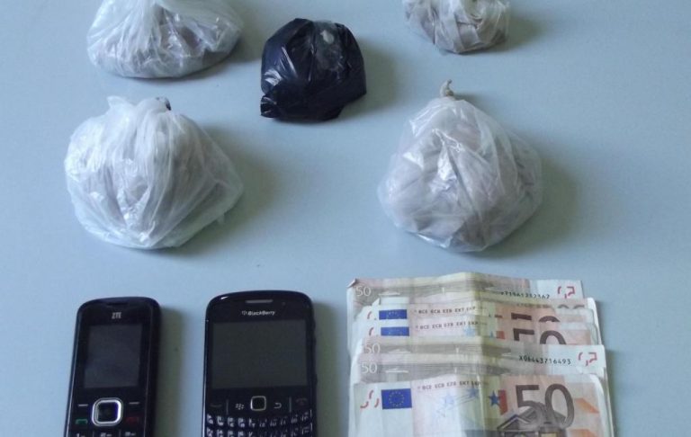Έπιασαν διακινητή ηρωίνης στη Ρόδο | Newsit.gr Έπιασαν διακινητή ηρωίνης στη Ρόδο | Newsit.gr