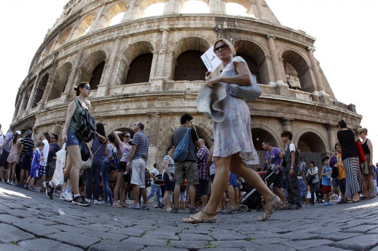 Οι μισοί ιταλοί πτυχιούχοι προσλαμβάνονται σε θέσεις που δεν απαιτούν σπουδές! | Newsit.gr Οι μισοί ιταλοί πτυχιούχοι προσλαμβάνονται σε θέσεις που δεν απαιτούν σπουδές! | Newsit.gr