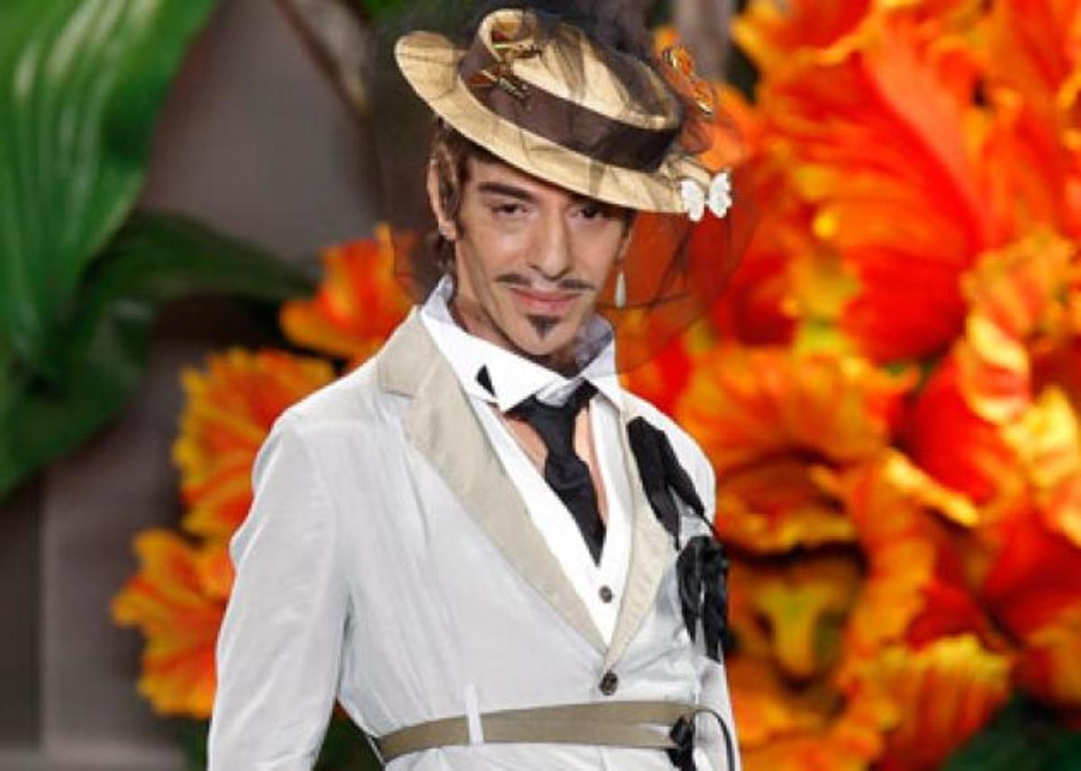 O John Galliano επιστρέφει! Με ποιον οίκο θα συνεργαστεί; | Newsit.gr O John Galliano επιστρέφει! Με ποιον οίκο θα συνεργαστεί; | Newsit.gr