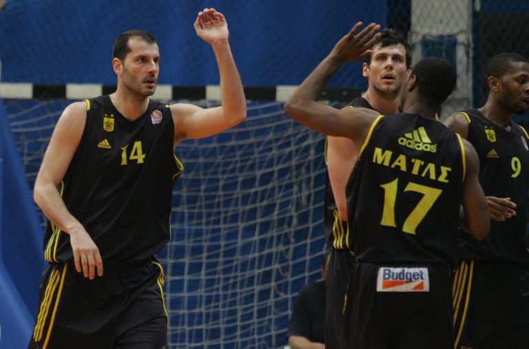 Σπουδαίο διπλό ο Άρης, 65-73 τον Πανελλήνιο | Newsit.gr Σπουδαίο διπλό ο Άρης, 65-73 τον Πανελλήνιο | Newsit.gr
