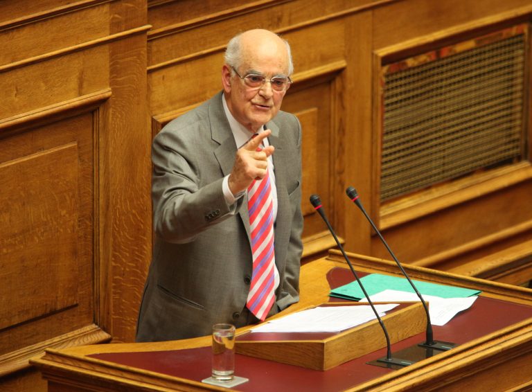 “Να σταματήσει το Μαξίμου τις διαρροές κατά βουλευτών!” | Newsit.gr “Να σταματήσει το Μαξίμου τις διαρροές κατά βουλευτών!” | Newsit.gr