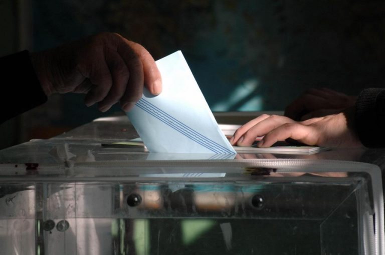 Οι δηλητηριώδεις τακτικές της τελικής ευθείας | Newsit.gr Οι δηλητηριώδεις τακτικές της τελικής ευθείας | Newsit.gr