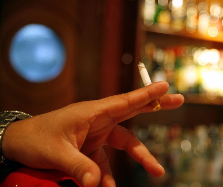 Βρέθηκαν τα γονίδια που μας κάνουν να καπνίζουμε! | Newsit.gr Βρέθηκαν τα γονίδια που μας κάνουν να καπνίζουμε! | Newsit.gr