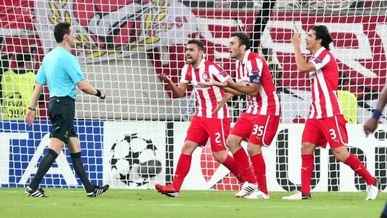 Γ.Καραϊσκάκης σημαίνει… πέναλτι! (vids) | Newsit.gr Γ.Καραϊσκάκης σημαίνει… πέναλτι! (vids) | Newsit.gr