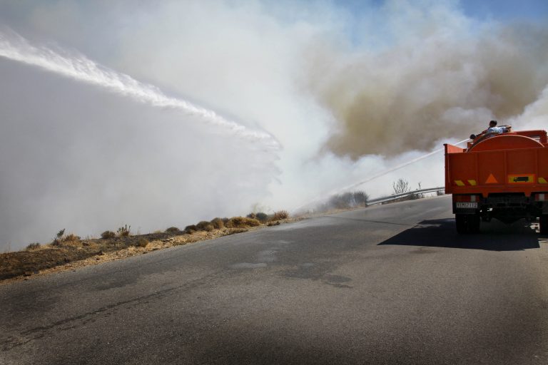 Μεγάλη φωτιά στην Κάρυστο – Κάηκε σπίτι στο Μαρμάρι – Ένας πολίτης τραυματίας! | Newsit.gr Μεγάλη φωτιά στην Κάρυστο – Κάηκε σπίτι στο Μαρμάρι – Ένας πολίτης τραυματίας! | Newsit.gr