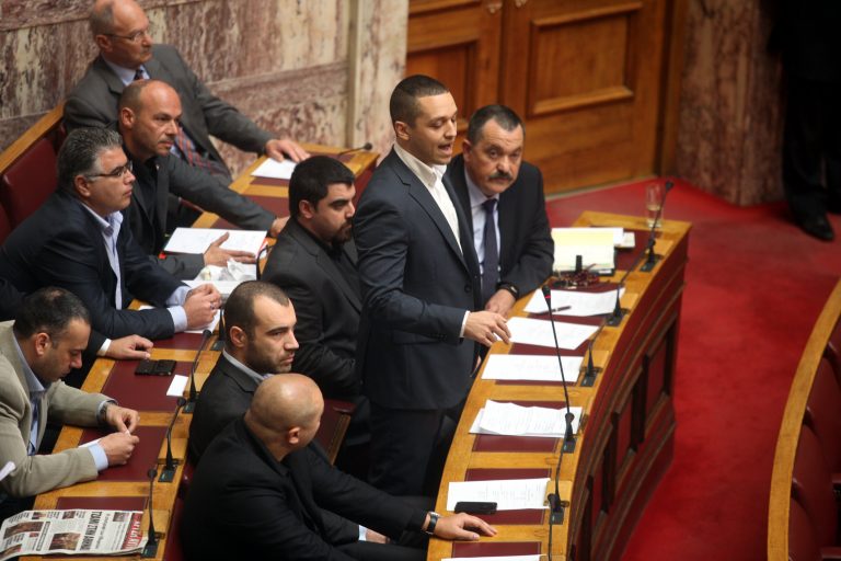 Κασιδιάρης: Ο Τσίπρας και όλος ο ΣΥΡΙΖΑ αποφυλάκισαν έναν τρομοκράτη | Newsit.gr Κασιδιάρης: Ο Τσίπρας και όλος ο ΣΥΡΙΖΑ αποφυλάκισαν έναν τρομοκράτη | Newsit.gr