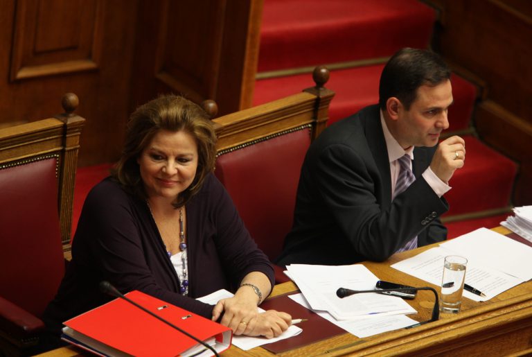 Υπερψηφίστηκε το νομοσχέδιο της Λ. Κατσέλη | Newsit.gr Υπερψηφίστηκε το νομοσχέδιο της Λ. Κατσέλη | Newsit.gr