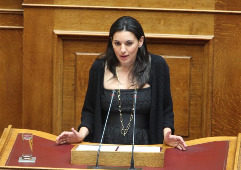 Η νέα υπουργός Τουρισμού | Newsit.gr Η νέα υπουργός Τουρισμού | Newsit.gr