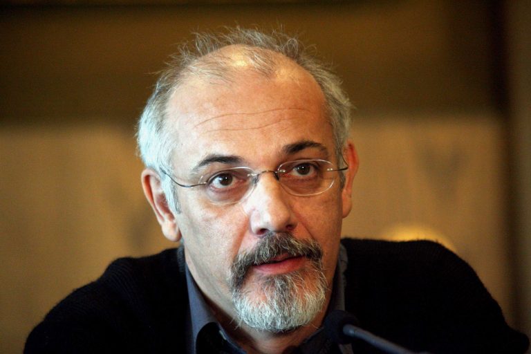 Ελεύθερος ο Γιώργος Κιμούλης αφού εξαγόρασε την ποινή του | Newsit.gr Ελεύθερος ο Γιώργος Κιμούλης αφού εξαγόρασε την ποινή του | Newsit.gr