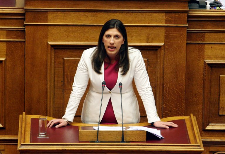 Δεν μπορούσαν να την κάνουν να σωπάσει – Απολαυστικοί διάλογοι στη Βουλή! | Newsit.gr Δεν μπορούσαν να την κάνουν να σωπάσει – Απολαυστικοί διάλογοι στη Βουλή! | Newsit.gr