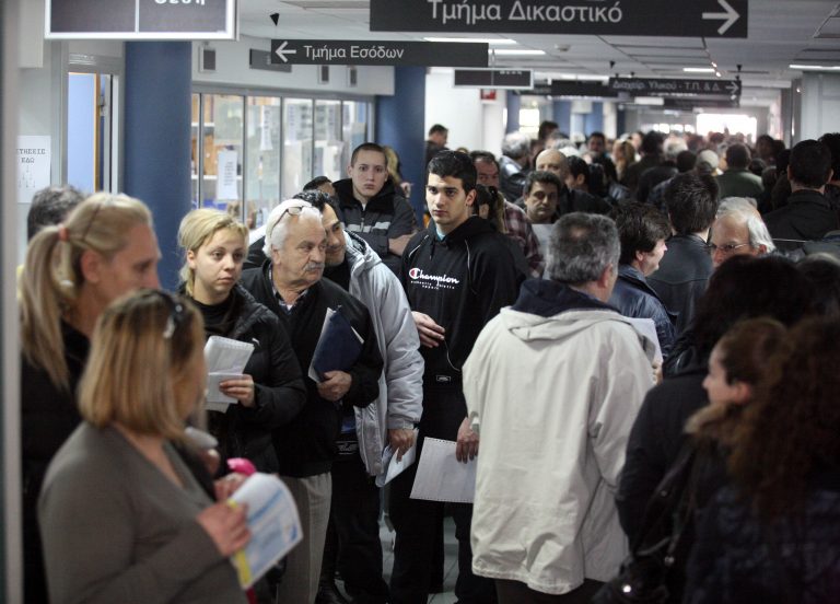 Κάποιοι στο Δημόσιο θα πάρουν ολόκληρο το δώρο Πάσχα | Newsit.gr Κάποιοι στο Δημόσιο θα πάρουν ολόκληρο το δώρο Πάσχα | Newsit.gr