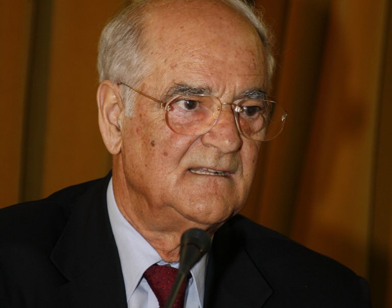 Κακλαμάνης: “Δυσαναπλήρωτο το κενό του Ανδρέα Παπανδρέου” | Newsit.gr Κακλαμάνης: “Δυσαναπλήρωτο το κενό του Ανδρέα Παπανδρέου” | Newsit.gr