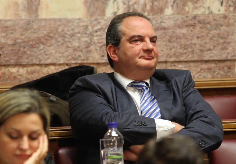 Καραμανλής: “Οι μικρότητες δεν με αγγίζουν” | Newsit.gr Καραμανλής: “Οι μικρότητες δεν με αγγίζουν” | Newsit.gr