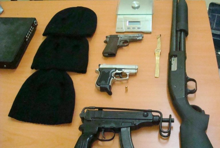 Σπείρα διαρρηκτών είχε ρημάξει τη Λάρισα το τελευταίο 7μηνο | Newsit.gr Σπείρα διαρρηκτών είχε ρημάξει τη Λάρισα το τελευταίο 7μηνο | Newsit.gr