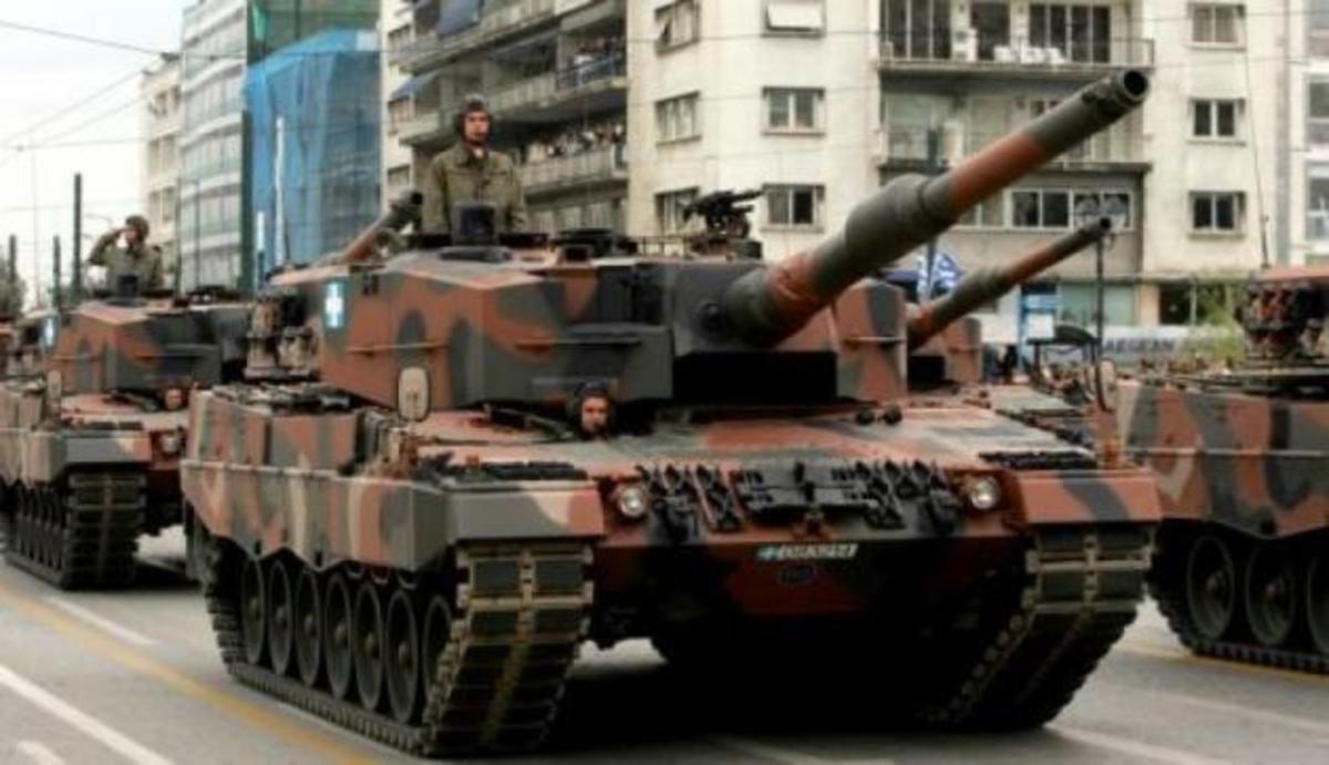 Νεοσύλλεκτοι στα Τεθωρακισμένα χειροκρότησαν την εισβολή του τανκ στο Πολυτεχνείο! | Newsit.gr Νεοσύλλεκτοι στα Τεθωρακισμένα χειροκρότησαν την εισβολή του τανκ στο Πολυτεχνείο! | Newsit.gr
