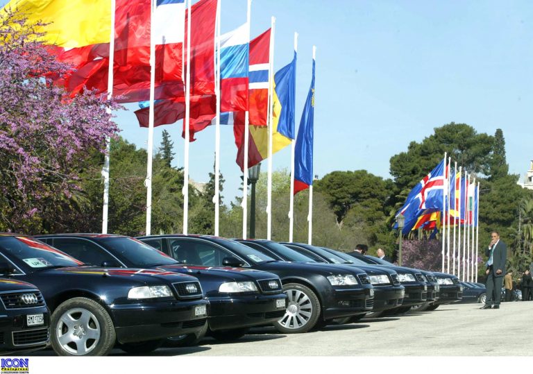 Οι βουλευτές θα μοιράζονται το ίδιο αυτοκίνητο | Newsit.gr Οι βουλευτές θα μοιράζονται το ίδιο αυτοκίνητο | Newsit.gr