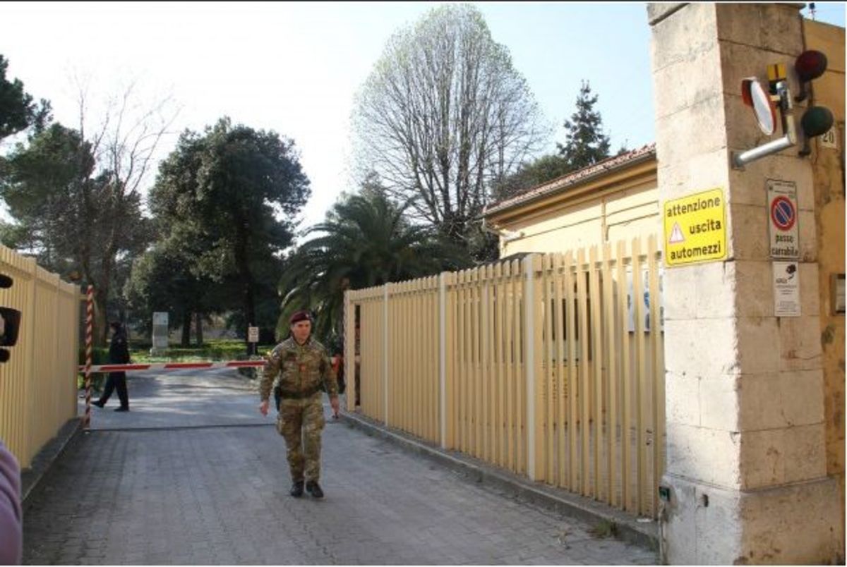 Η FAI ανέλαβε την ευθύνη για το πακέτο βόμβας στο Λιβόρνο – Καμία ανάληψη για τον Κορυδαλλό | Newsit.gr Η FAI ανέλαβε την ευθύνη για το πακέτο βόμβας στο Λιβόρνο – Καμία ανάληψη για τον Κορυδαλλό | Newsit.gr