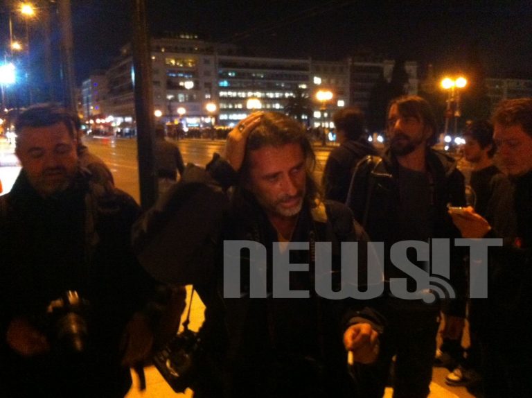 Χειρουργήθηκε επιτυχώς ο φωτορεπόρτερ που τραυματίστηκε στα επεισόδια με τα ΜΑΤ | Newsit.gr Χειρουργήθηκε επιτυχώς ο φωτορεπόρτερ που τραυματίστηκε στα επεισόδια με τα ΜΑΤ | Newsit.gr