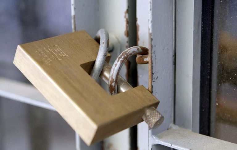 Λουκέτο για 48 ώρες στους δήμους όλης της χώρας | Newsit.gr Λουκέτο για 48 ώρες στους δήμους όλης της χώρας | Newsit.gr