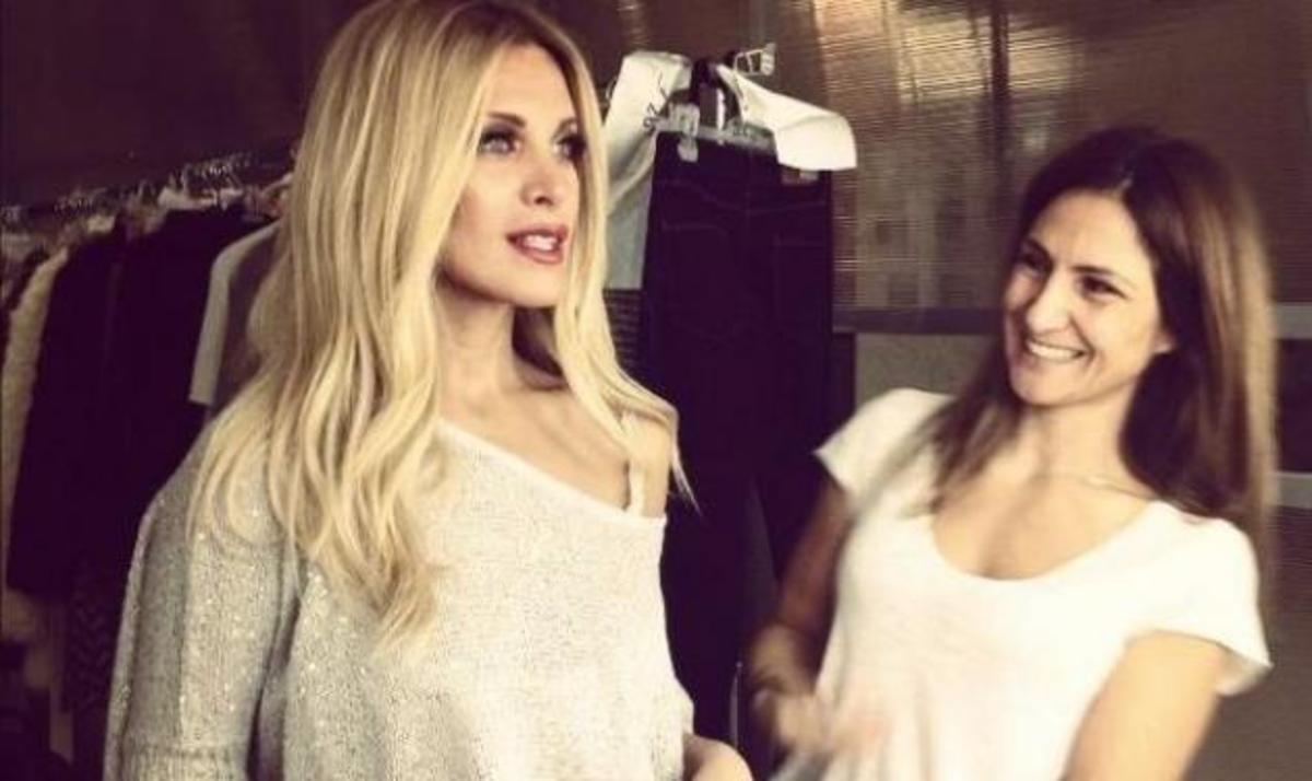 Κ. Καινούργιου: Backstage από τη φωτογράφισή της για κατάλογο ρούχων! | Newsit.gr Κ. Καινούργιου: Backstage από τη φωτογράφισή της για κατάλογο ρούχων! | Newsit.gr