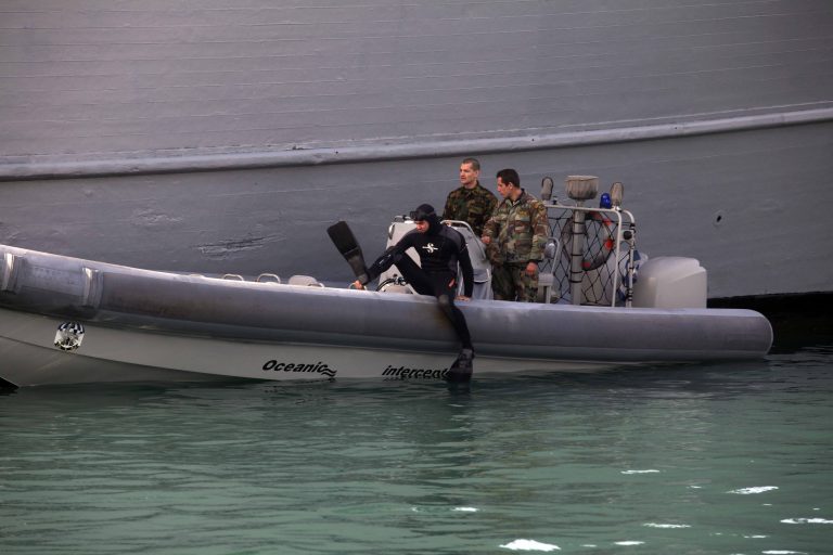 Αγνοείται επιβάτης πλοίου που έπεσε στη θάλασσα | Newsit.gr Αγνοείται επιβάτης πλοίου που έπεσε στη θάλασσα | Newsit.gr