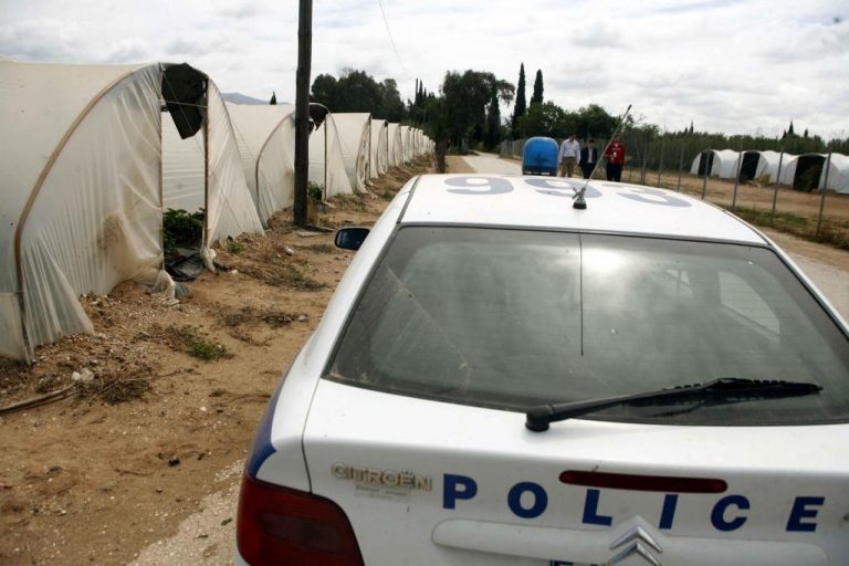 «Πόλεμος» Ελλήνων – αλλοδαπών στη Νέα Μανωλάδα – Στο νοσοκομείο ο Αιγύπτιος που τον έσερναν με το αυτοκίνητο! | Newsit.gr «Πόλεμος» Ελλήνων – αλλοδαπών στη Νέα Μανωλάδα – Στο νοσοκομείο ο Αιγύπτιος που τον έσερναν με το αυτοκίνητο! | Newsit.gr