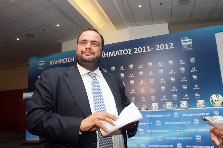 Μοίρασε συγχαρητήρια και 200.000 ευρώ ο Μαρινάκης | Newsit.gr Μοίρασε συγχαρητήρια και 200.000 ευρώ ο Μαρινάκης | Newsit.gr